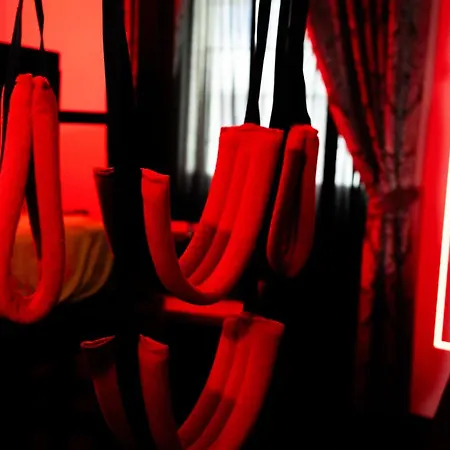 Πανσιόν Luxury Bdsm 3*
